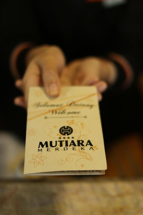 Mutiara Merdeka Hotel Pekanbaru Kültér fotó