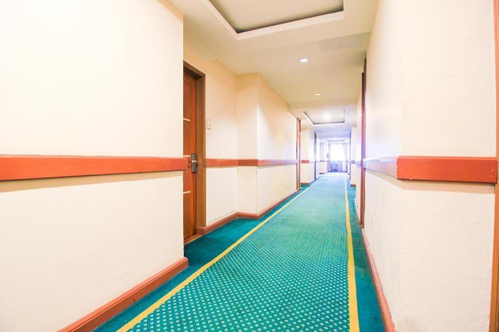 Mutiara Merdeka Hotel Pekanbaru Kültér fotó